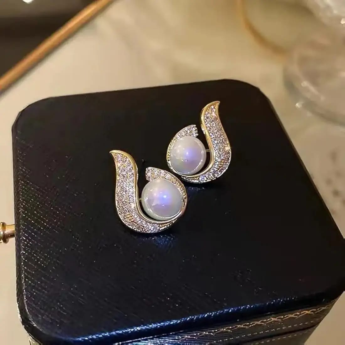 Korean Ear Studs / stylish & Fashionable Accessorise Jewellery For Girl