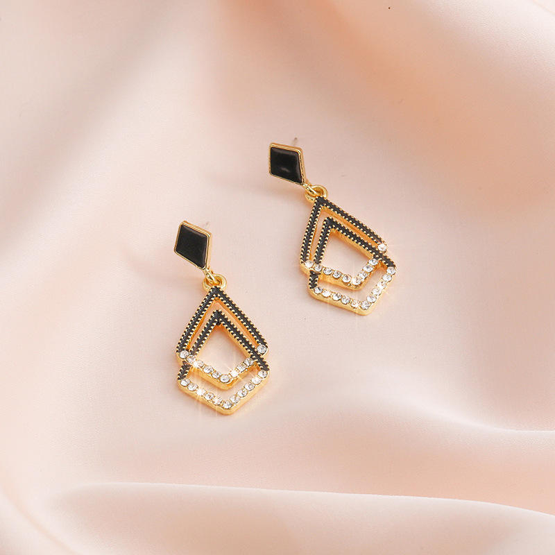 Silver Needle Diamond Light Luxury Earrings Full of Diamond Geometric Blocks Minimalist Temperament Mesh Red Earrings