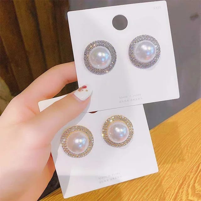 Silver Plated Artificial Stones And Beads Circular Shape Studs