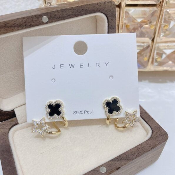Black star joy Korean earring