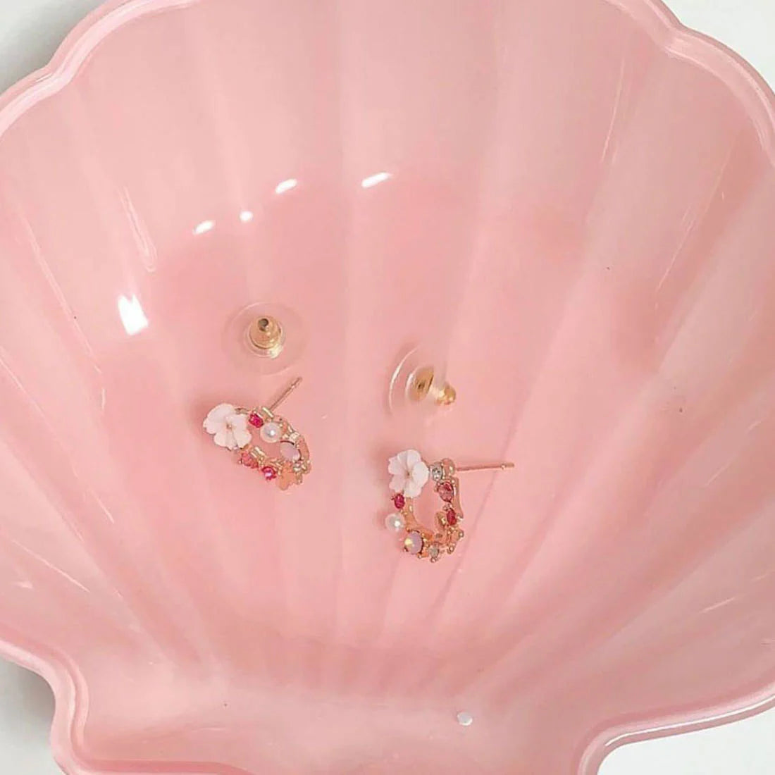 Minimal Dreamy Floral Earrings